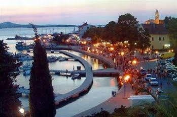 Adria Apartments บีโอกราดนาโมรู ภายนอก รูปภาพ